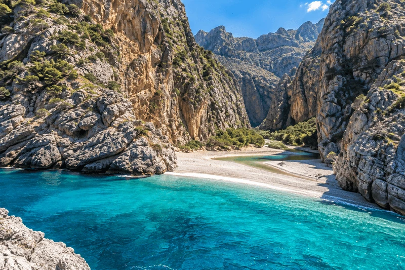 Sa Calobra y la desembocadura del Torrent de Pareis en la Serra de Tramuntana, Mallorca