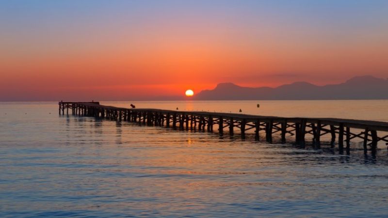 puesta de sol con ninos en mallorca